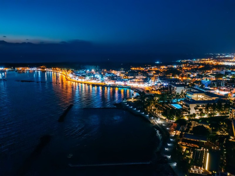 
Обзор критериев&nbsp;
- Станьте владельцем недвижимости с минимальной стоимостью &euro; 300 000 + НДС.- Справка о доходах обязательна- Требуется актуальная справка о несудимости- Требуется справка о медицинском страховании- Доказательство того, что средства пришли на Кипр из-за границы- Родители основного заявителя и его или ее супруги/а также имеют право подать заявку
