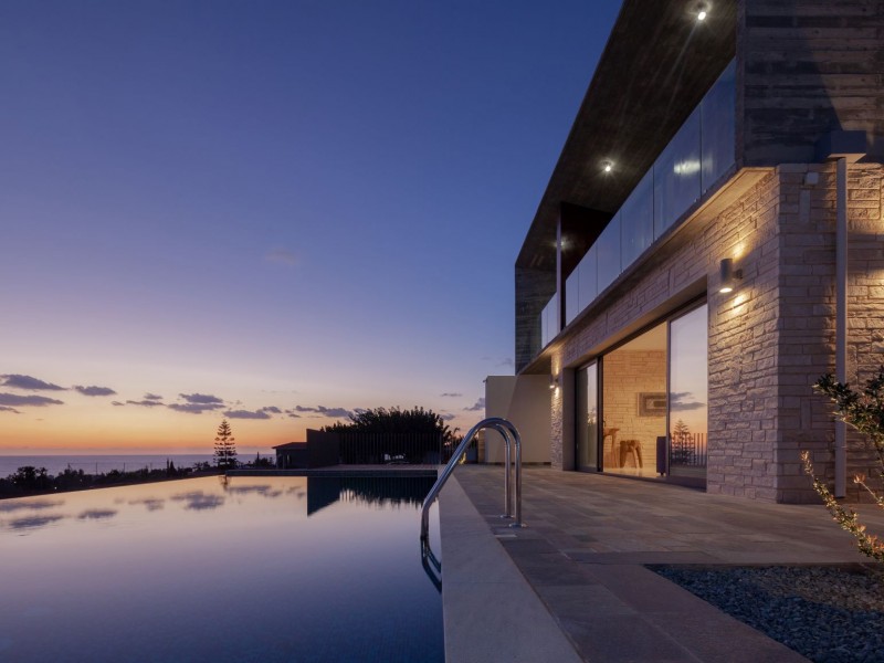 Кто мы
Мы придерживаемся бескомпромиссной страсти к созданию произведений искусства в нашей отрасли. Мы гарантируем высочайшее качество и детализацию, исключительную архитектуру, дизайн, инновации и мастерство. У нас есть очень опытная команда менеджеров, которые обеспечивают с надежный контроль над ценами и расходами, а также оптимальное соотношение цены и качества для покупателей и максимальный уровень прибыли. Сотни клиентов доверили нам свои инвестиции в недвижимость, что свидетельствует о нашем успехе. В Island Blue мы постоянно стремимся расширять границы элитной недвижимости, создавая уникальные современные и инновационные концепции, которые влияют на образ мышления в отрасли.&nbsp;
